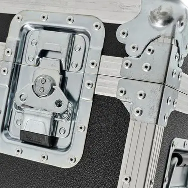 Recessed butterfly latch in dish large M915A (1)dvo